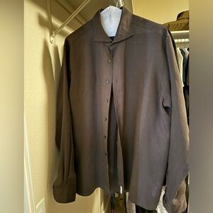 Suit Supply: Brown linen button down shirt. Size L : 16 1/2 neck. Relaxed fit.